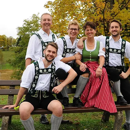 Fogadó Gaestehaus Elvia *